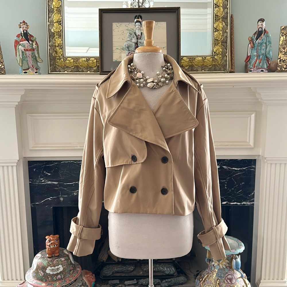 NWT “STOOSH” tan double breasted short jacket